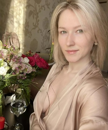 В Москве я предлагаю свои услуги сопровождения и интимных встреч. Я умею создавать атмосферу истинного блаженства, мои услуги наполнены страстью и нежностью. Разнообразие возможностей, которые я могу предложить, оставят тебя полностью удовлетворенным. Фото в моем профиле подтверждают мою привлекательность и вызывают желание провести время со мной. Чтобы узнать больше о моих услугах и прочитать отзывы, переходи в мою личную анкету. Жду тебя в Москве для незабываемых встреч! 😉✨ Таня